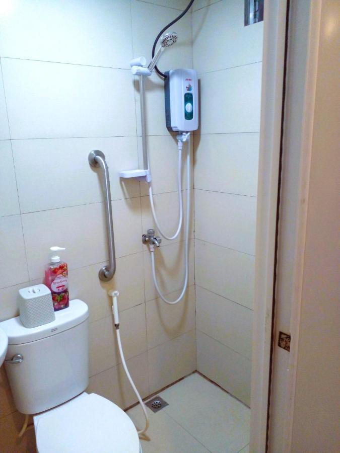 Makati Poblacion Hotel ماندالويونغ المظهر الخارجي الصورة