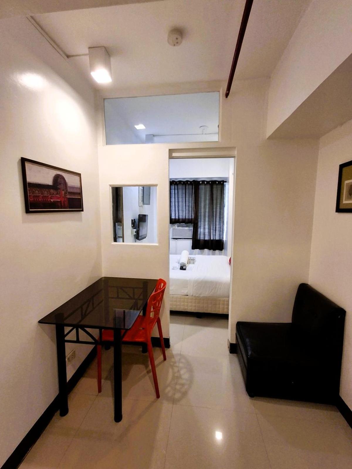 Makati Poblacion Hotel ماندالويونغ المظهر الخارجي الصورة